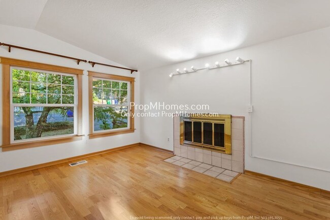 Foto del edificio - Spacious Multnomah Retreat with Gourmet Ki...