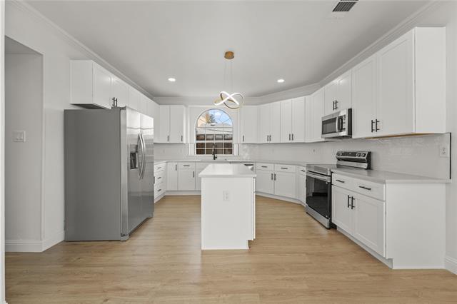 Foto del edificio - 5006 Orleans Cir