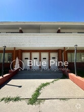 Building Photo - 266 Pine St