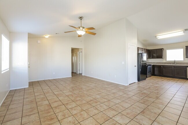 Foto del edificio - 5420 Pepperpike Ave
