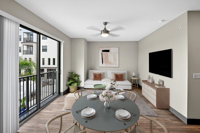 Sala de estar/Comedor - Sinclair at Palm Pointe
