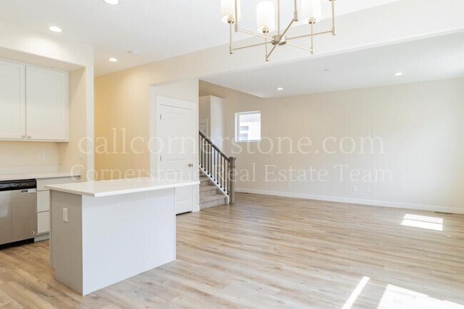 Photo - 3743 Venice Grv Townhome