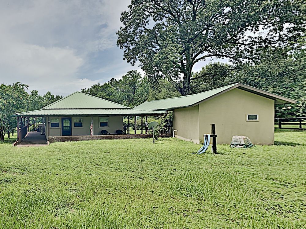 Primary Photo - 9779 Chumuckla Springs Rd Jay FL 32565