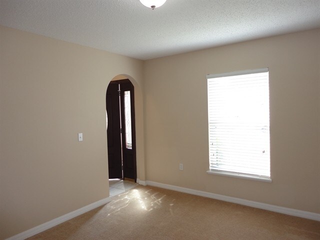 Building Photo - 10114 Maronda Drive