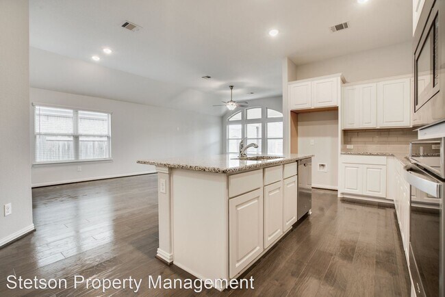 Foto del edificio - 4 br, 3 bath House - 4012 Gildas Path