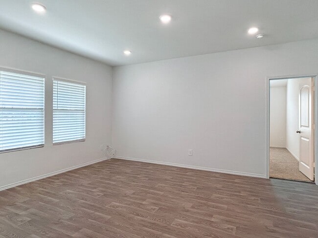 Building Photo - Modern 3-Bed Seguin Home on Greenbelt