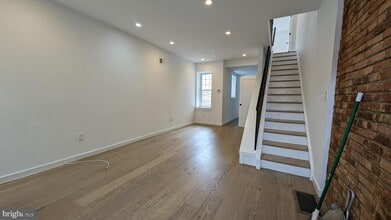 Building Photo - 2232 N Mascher St