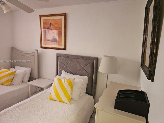 Foto del edificio - 215 SE 3rd Ave