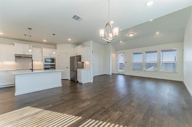 Foto del edificio - 1110 Stallion Ln