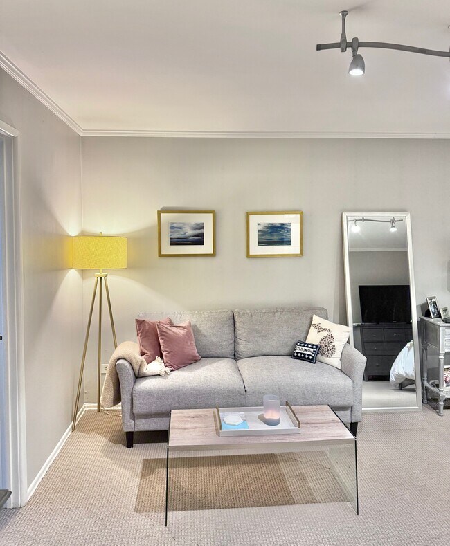 Foto del edificio - 426 W Barry Ave