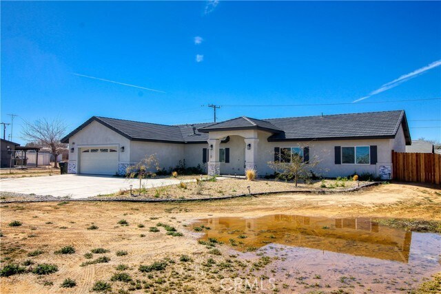 Building Photo - 12432 Kiowa Rd