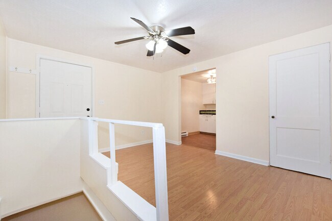 Photo - 11240 SW Barbur Blvd Apartment