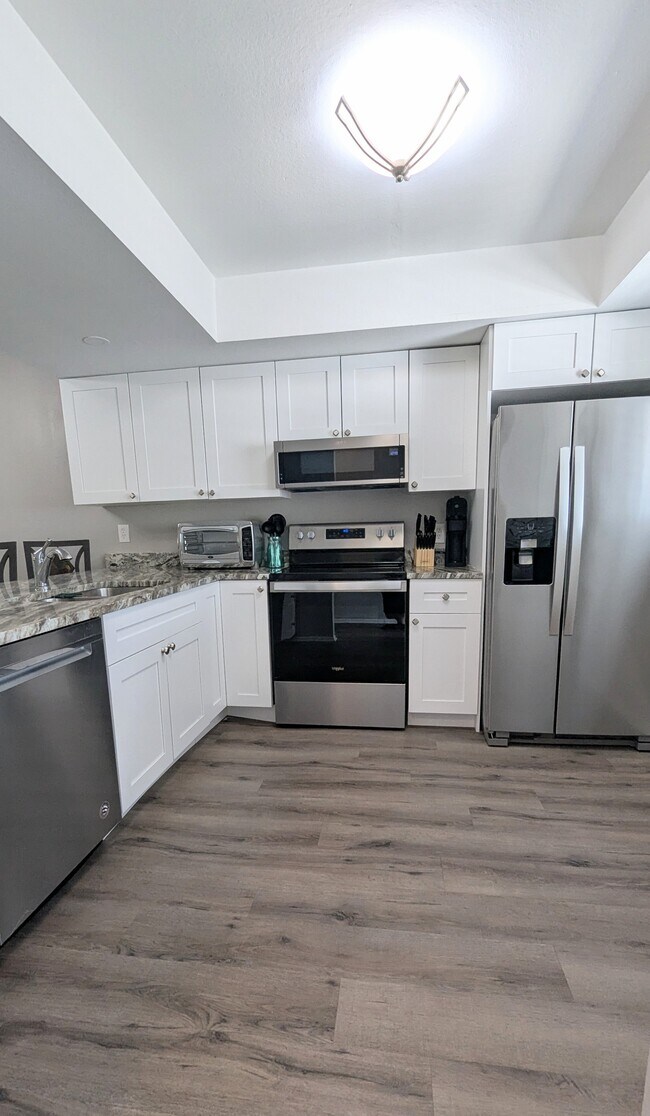 Foto del edificio - 6296 Sugar Bush Ln