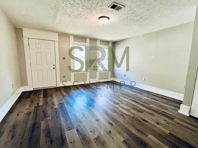 Foto del edificio - 2 Bedroom house in West Louisville- Section 8 accepted