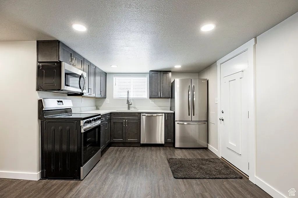 Kitchen - 951 30th St