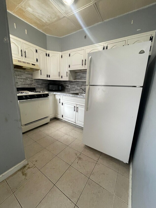 197 Mallory Ave Unit 2, Jersey City, NJ 07304 Apartments in Jersey