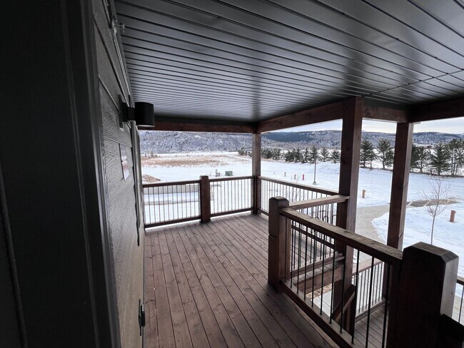 Building Photo - Brand New Upper Floor 3BR/2BA Condo in The...