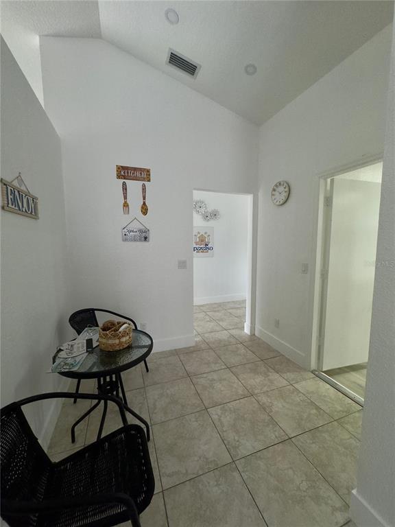 Building Photo - 130 Loma Bonita Dr