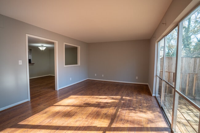 Spacious Living Room - 2617 Southbury Cir