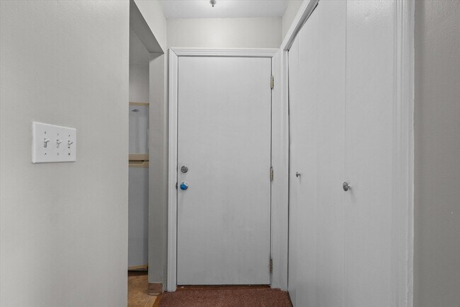 Foto del edificio - 18 Mason Ct