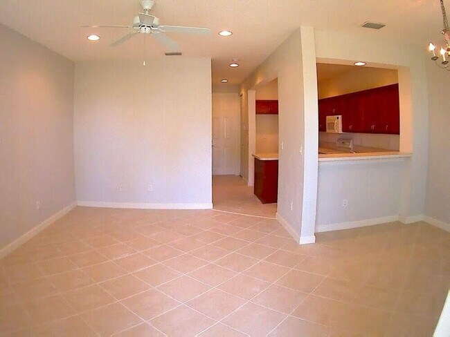 Building Photo - 880 Millbrae Ct