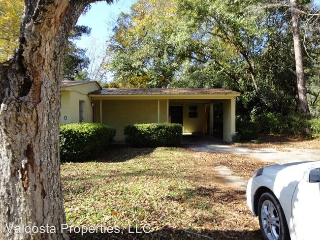 Foto del edificio - 2310 Deborah Dr