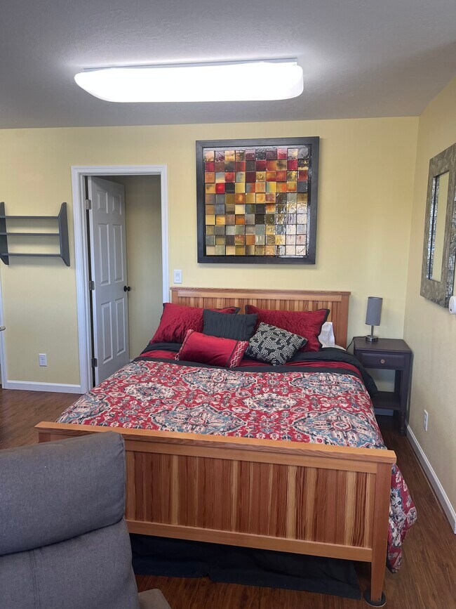 Foto del edificio - 4824 San Francisco Dr NE