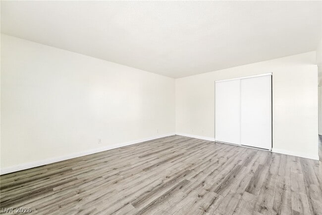 Building Photo - 5303 Del Gado Dr