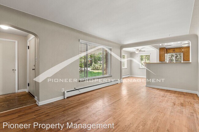 Building Photo - 3 br, 1 bath House - 3505 Newland St.