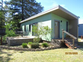 Building Photo - 6127 Old Redwood Hwy
