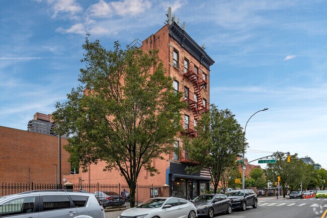 Building Photo - THE PARK GRANDEUR