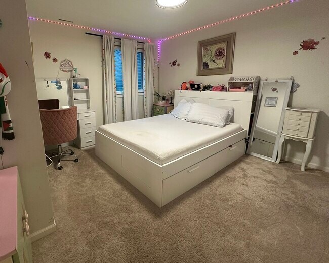 Foto del edificio - 2495 Boxwood Ln