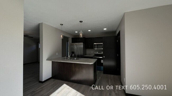 Building Photo - Tranquil 3-Bedroom, 1.5 Bath Single Family...