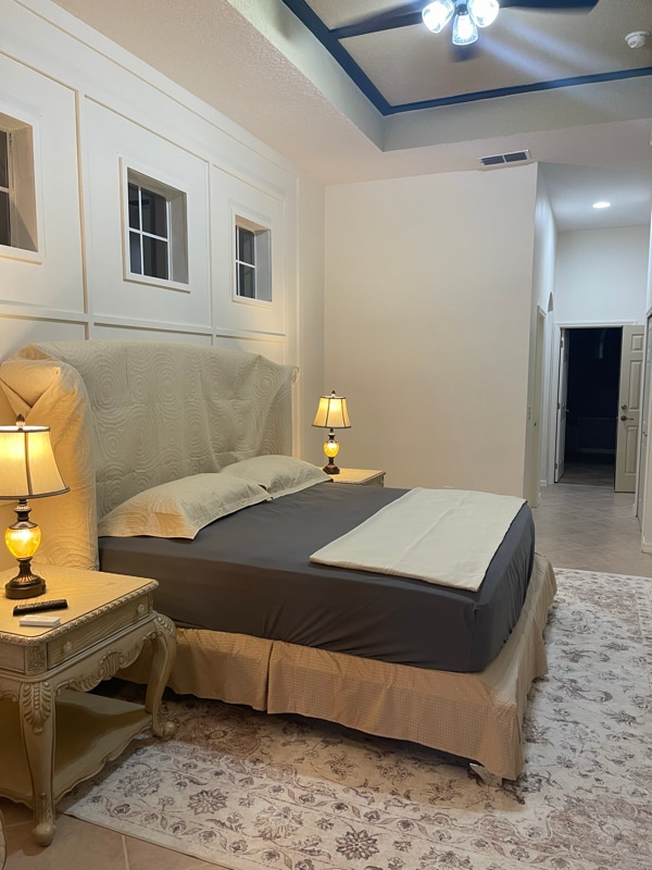 Building Photo - 9180 Lake Avon Dr