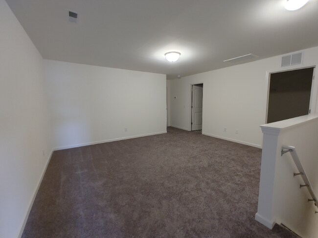 Building Photo - 3 Gardner Parson Point