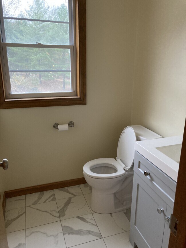 Foto del edificio - 30 Mansfield Dr