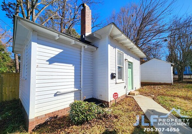 Foto del edificio - Cute Studio Apartment in Salisbury!