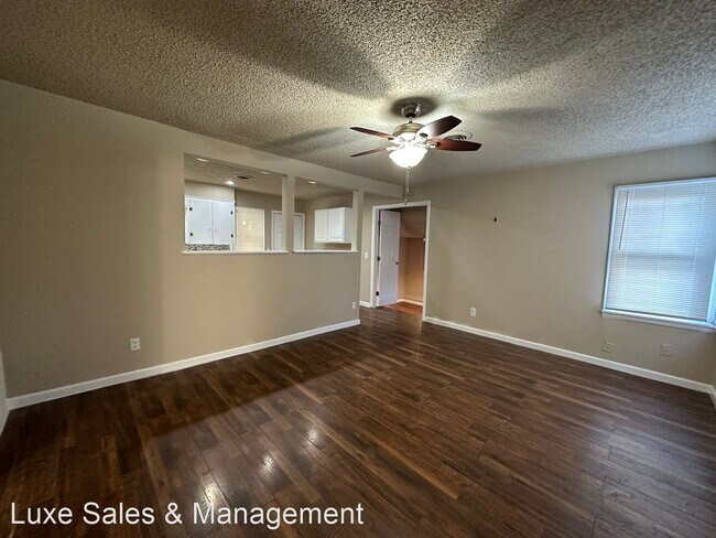 Foto del edificio - 3 br, 1 bath House - 2001 East Harlow Place