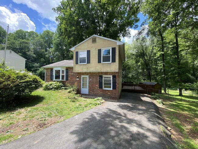 Foto del edificio - 6022 Battlefield Green Dr