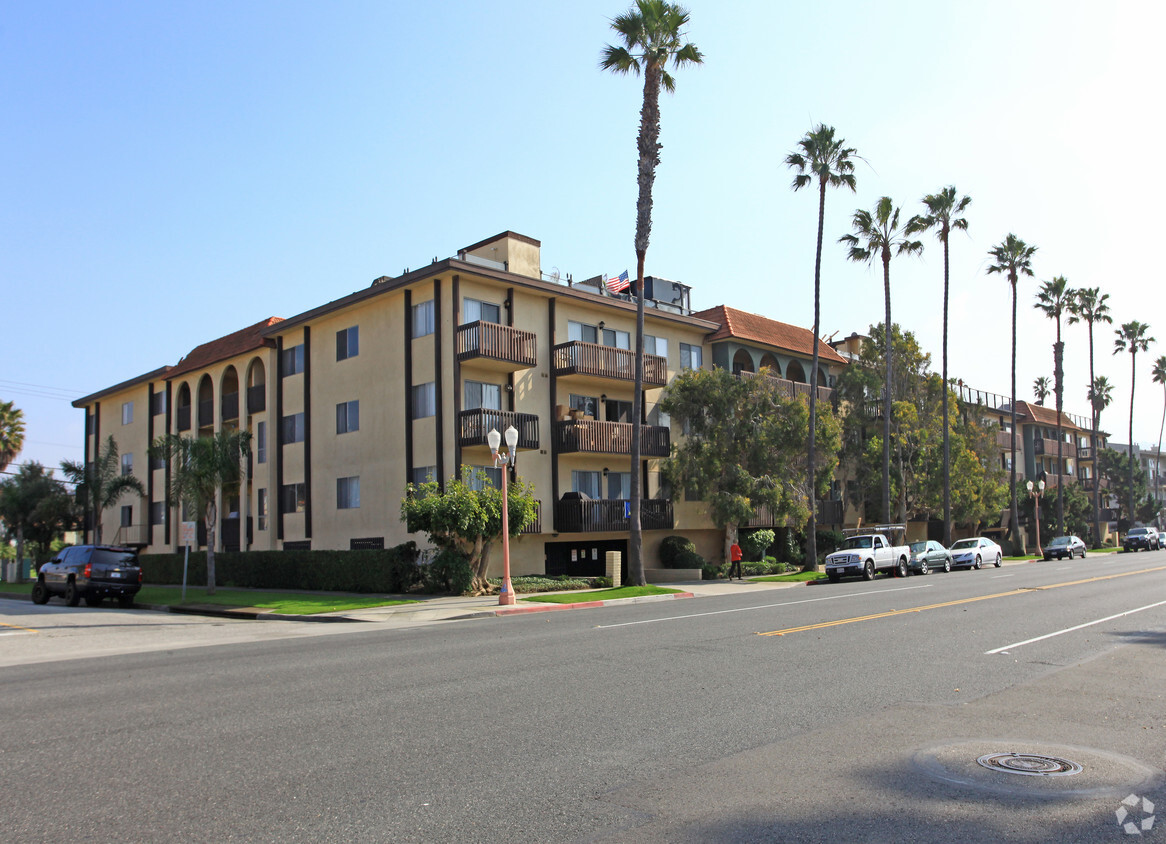 Primary Photo - San Remos Apartment
