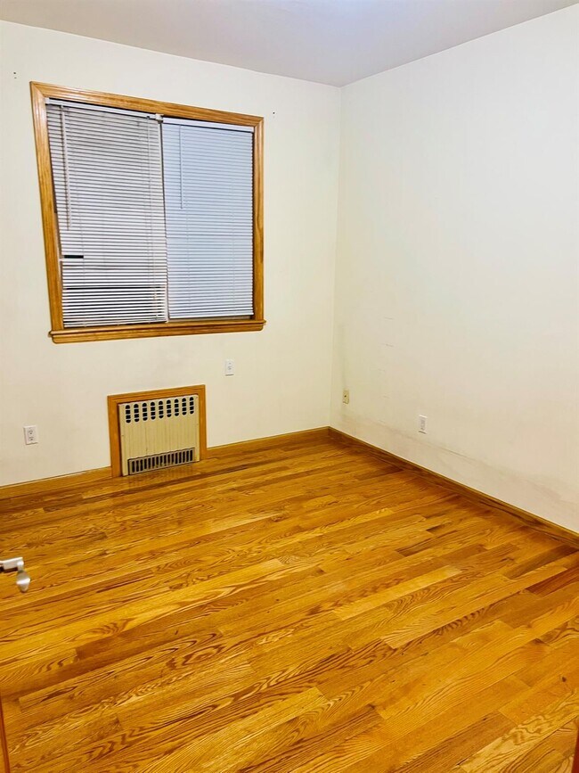 Foto del edificio - 148-42 59th Ave