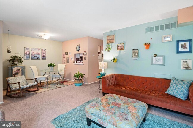 Foto del edificio - 4300 Dearborn Cir