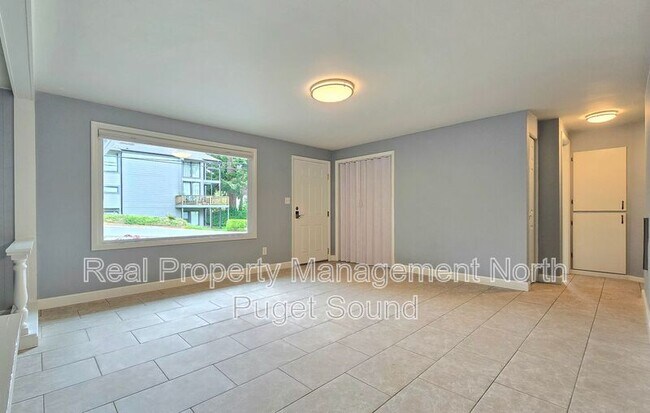 Building Photo - 1227 63rd St SE