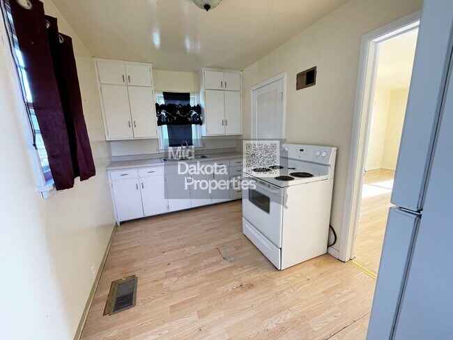 Foto del edificio - 403 S 1st- 3 bedroom house in Parkston