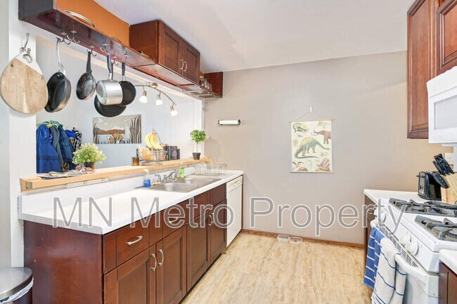 Foto del edificio - 609 Pierce St NE