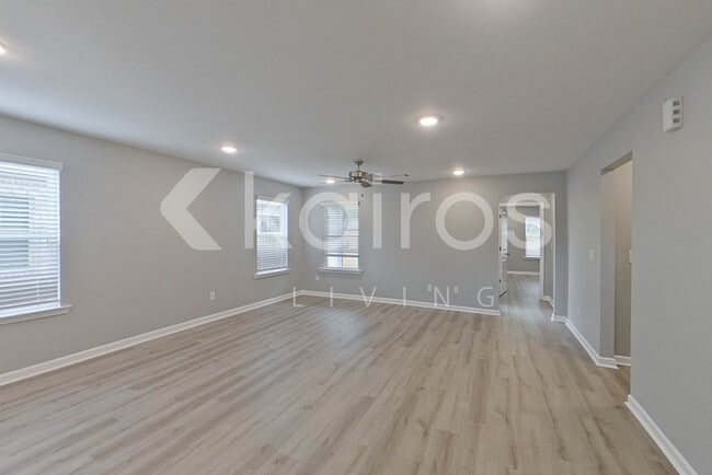 Building Photo - 128 Denise Dr