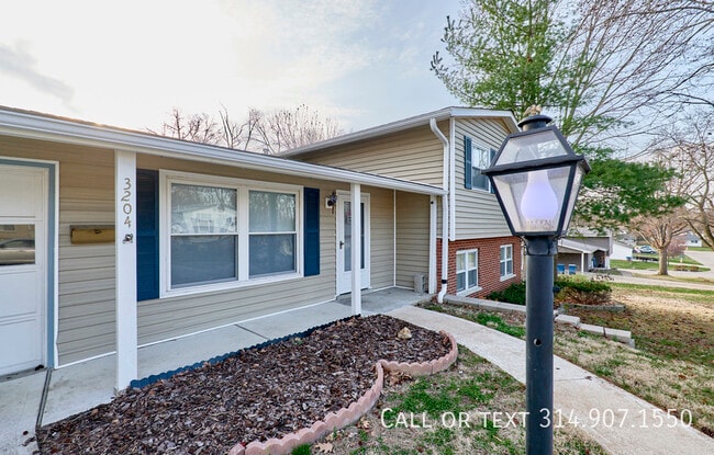 Building Photo - 3204 Bristol Hall Dr