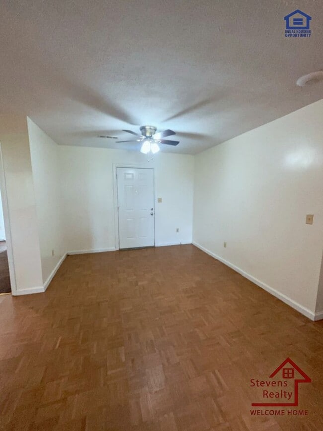 Building Photo - 80 Bybee Woods Dr
