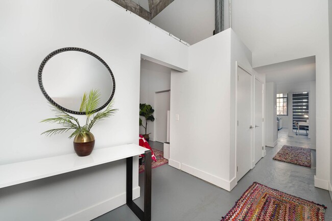 Building Photo - 2 Bedroom 2 Bath Loft Along the Little Miami River and Loveland Bike Trail