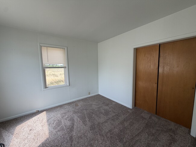 Building Photo - 1213 Nieman St